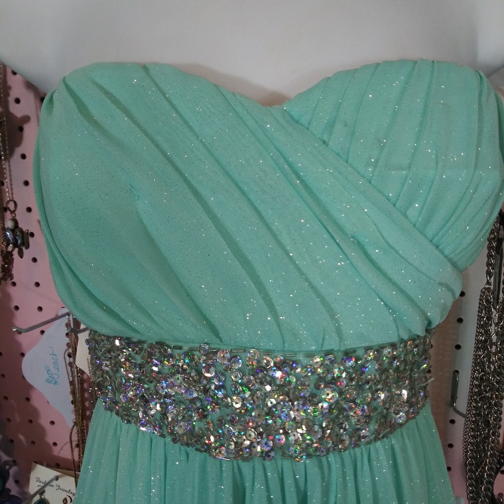 3/$30 Sequined Heart - Picture 4 of 8
